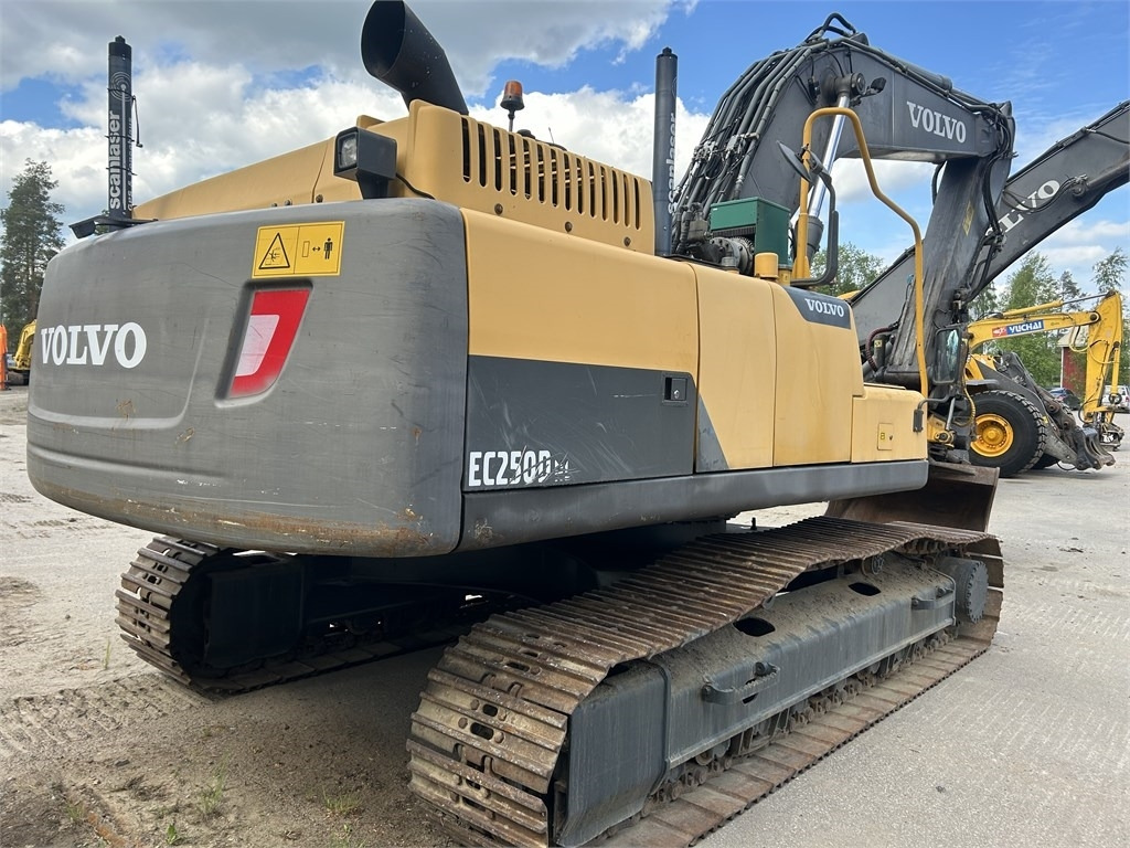 Volvo EC250DNL PYÖRITTÄJÄLLÄ - Верижен багер: снимка 5 Volvo EC250DNL PYÖRITTÄJÄLLÄ - Верижен багер: снимка 5
