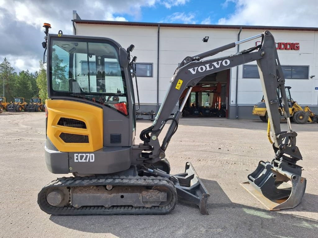 Volvo EC27D KALLISTAJA, 2-KAUHAA - Мини багер: снимка 4 Volvo EC27D KALLISTAJA, 2-KAUHAA - Мини багер: снимка 4