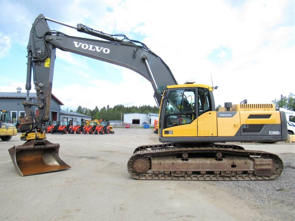 Volvo EC300DL PYÖRITTÄJÄLLÄ - Верижен багер: снимка 1 Volvo EC300DL PYÖRITTÄJÄLLÄ - Верижен багер: снимка 1