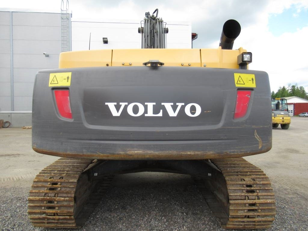 Volvo EC300DL PYÖRITTÄJÄLLÄ - Верижен багер: снимка 4 Volvo EC300DL PYÖRITTÄJÄLLÄ - Верижен багер: снимка 4