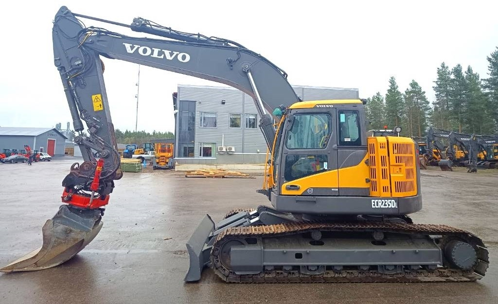 Volvo ECR235DL PYÖRITTÄJÄLLÄ - Верижен багер: снимка 1 Volvo ECR235DL PYÖRITTÄJÄLLÄ - Верижен багер: снимка 1