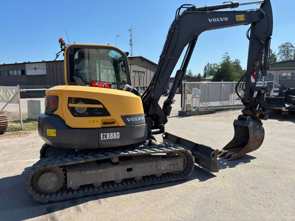 Volvo ECR88D - Мини багер: снимка 4 Volvo ECR88D - Мини багер: снимка 4