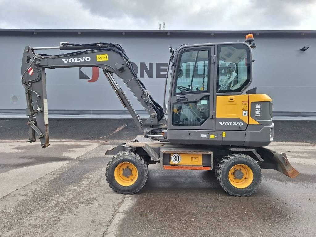 Volvo EW60E VÄHÄN AJETTU - Колесен багер: снимка 1 Volvo EW60E VÄHÄN AJETTU - Колесен багер: снимка 1