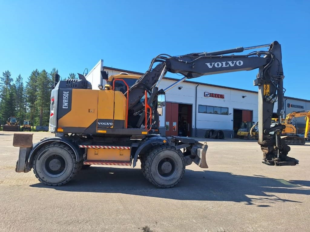 Volvo EWR150E PYÖRITTÄJÄLLÄ - Колесен багер: снимка 2 Volvo EWR150E PYÖRITTÄJÄLLÄ - Колесен багер: снимка 2