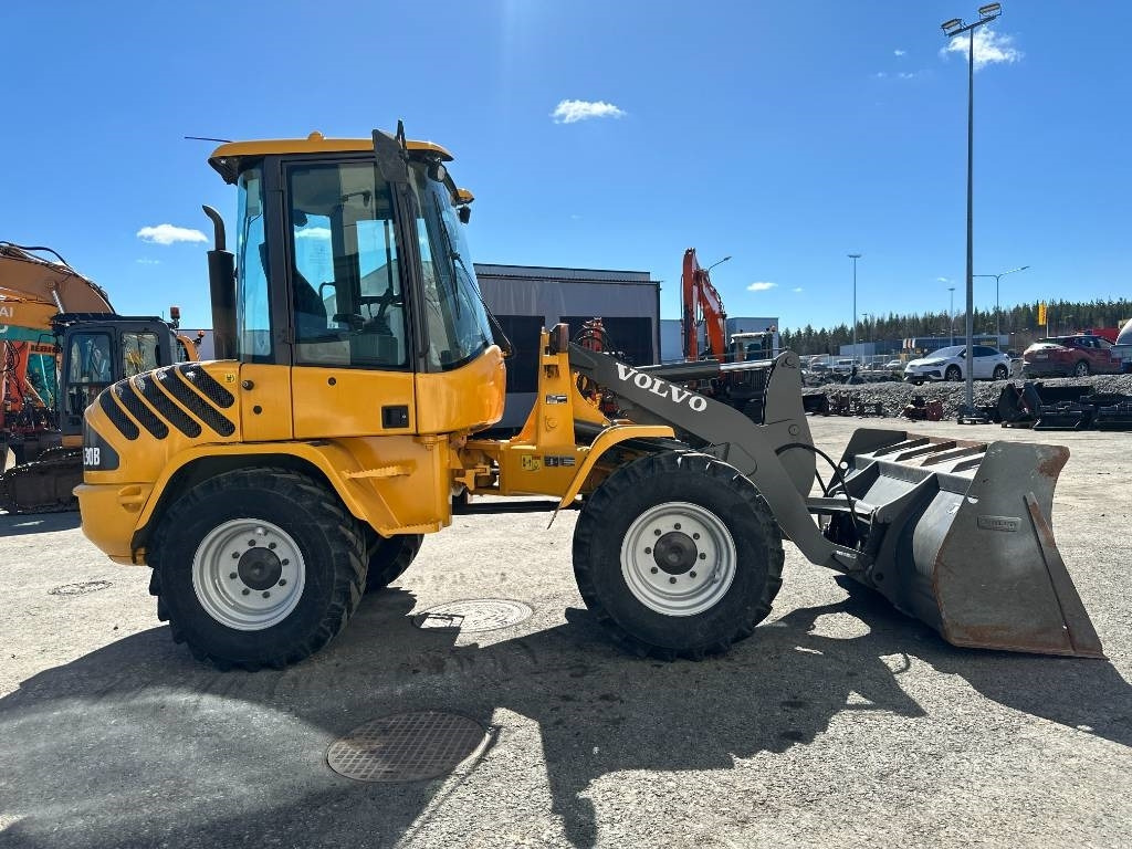 Volvo L 30 B - Колесен товарач: снимка 5 Volvo L 30 B - Колесен товарач: снимка 5