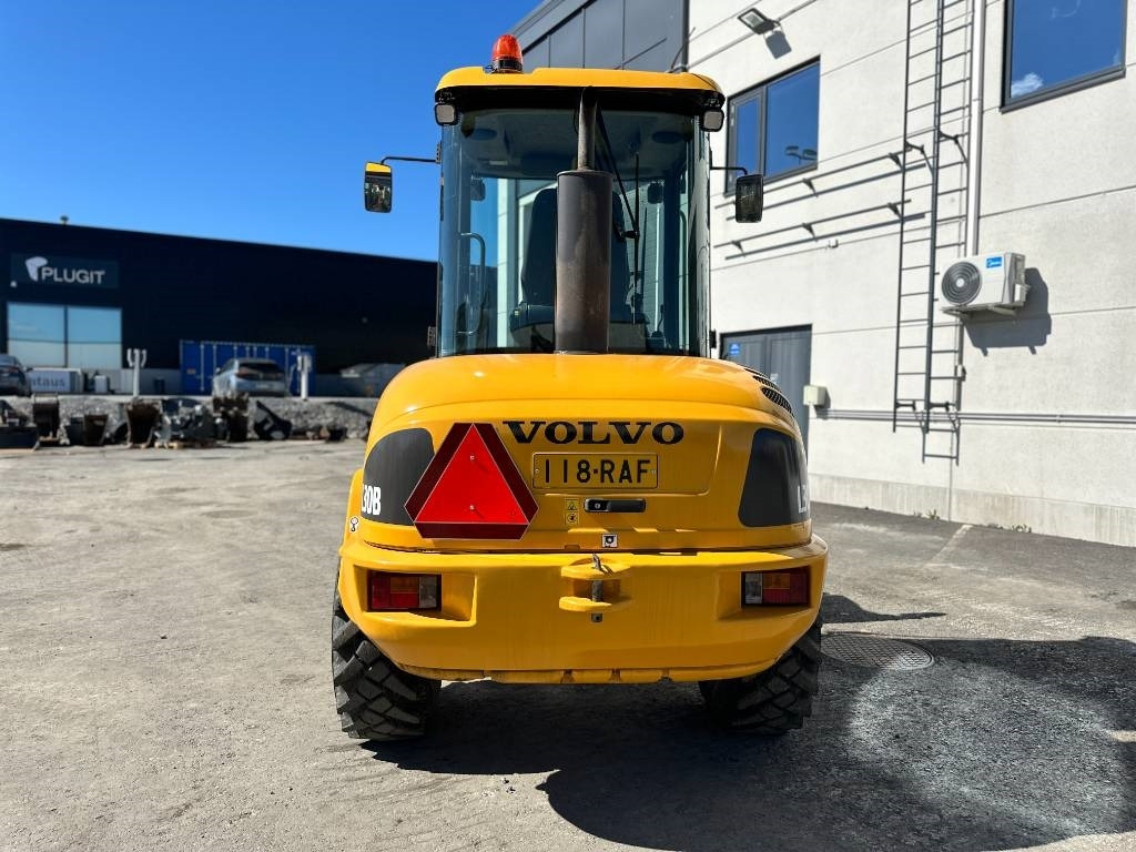 Volvo L 30 B - Колесен товарач: снимка 3 Volvo L 30 B - Колесен товарач: снимка 3