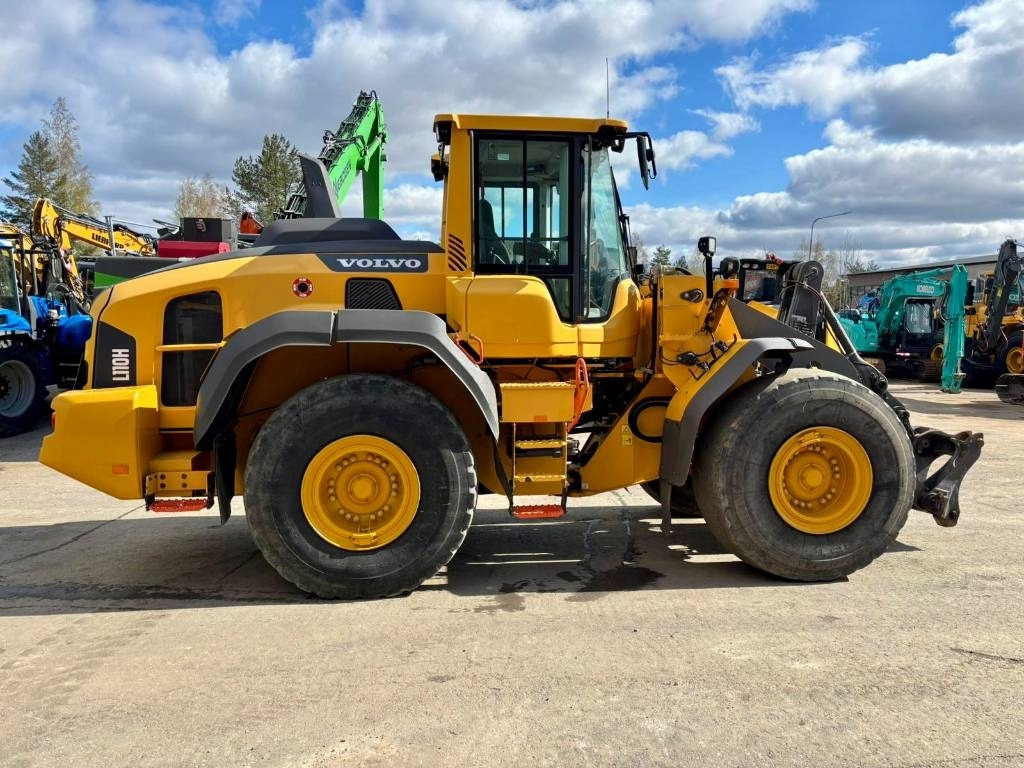 Volvo L110H VIPUOHJAUS YM. - Колесен товарач: снимка 3 Volvo L110H VIPUOHJAUS YM. - Колесен товарач: снимка 3