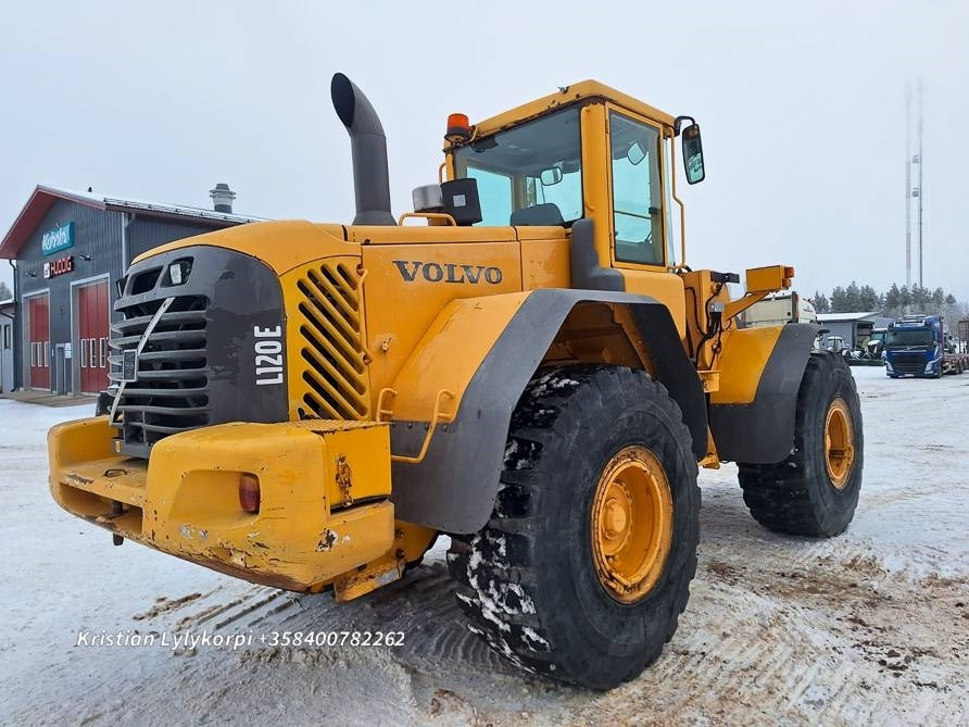 Volvo L120E - Колесен товарач: снимка 4 Volvo L120E - Колесен товарач: снимка 4