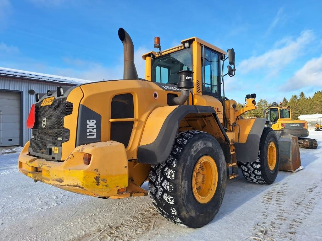 Volvo L120G VIPUOHJAUS, YM.  - Колесен товарач: снимка 4 Volvo L120G VIPUOHJAUS, YM.  - Колесен товарач: снимка 4