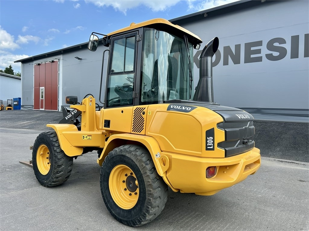 Volvo L30G TRUKKIPIIKEILLÄ - Колесен товарач: снимка 2 Volvo L30G TRUKKIPIIKEILLÄ - Колесен товарач: снимка 2