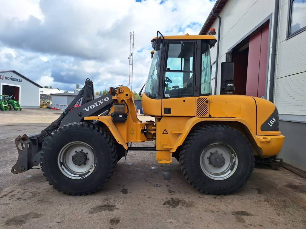 Volvo L45B TPS RASVARI, YM. - Колесен товарач: снимка 1 Volvo L45B TPS RASVARI, YM. - Колесен товарач: снимка 1