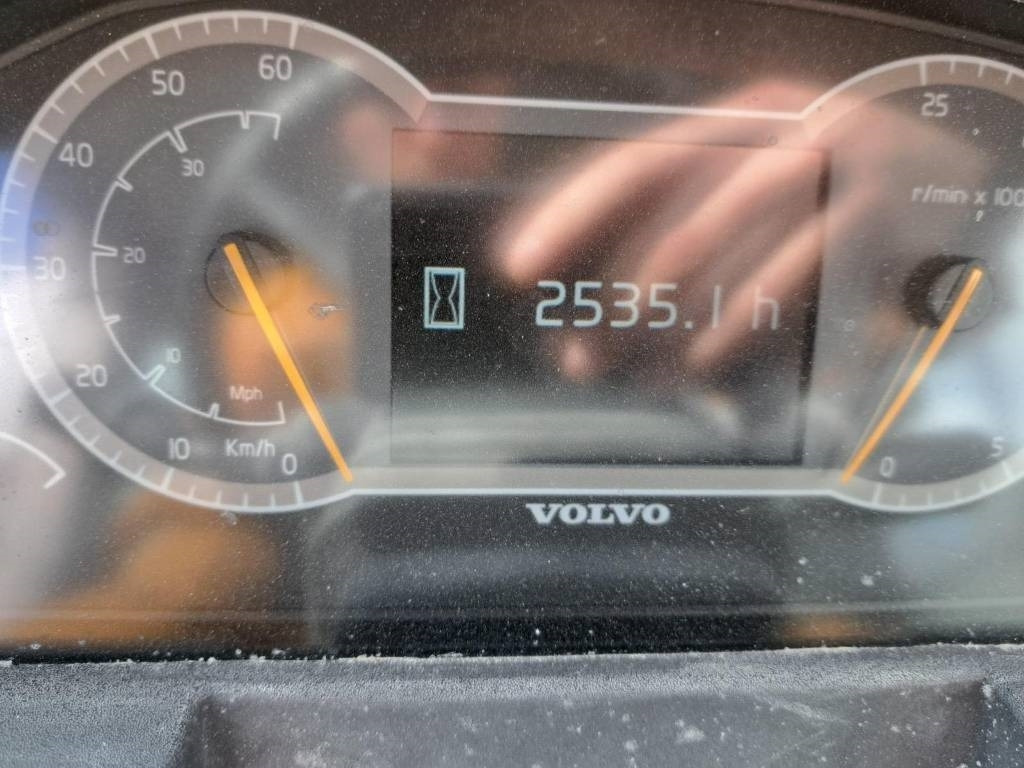 Volvo L60H  - Колесен товарач: снимка 3 Volvo L60H  - Колесен товарач: снимка 3