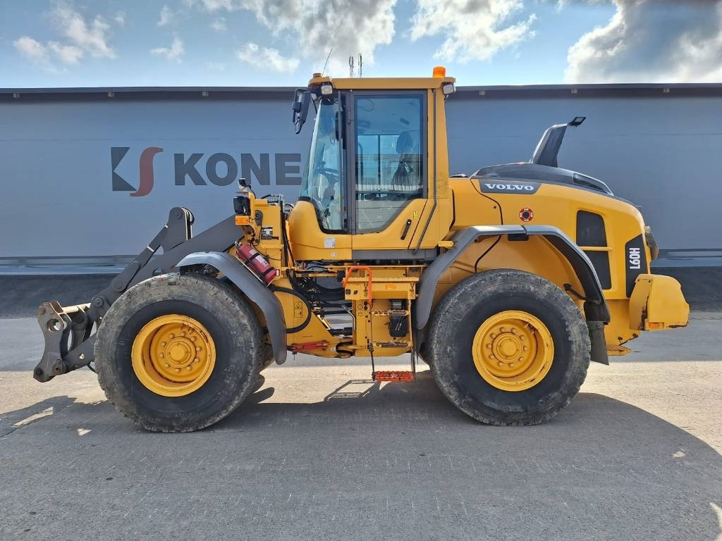 Volvo L60H VÄHÄN AJETTU - Колесен товарач: снимка 1 Volvo L60H VÄHÄN AJETTU - Колесен товарач: снимка 1