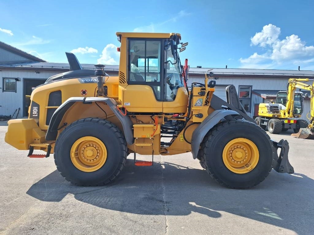 Нови Колесен товарач Volvo L90H: снимка 7