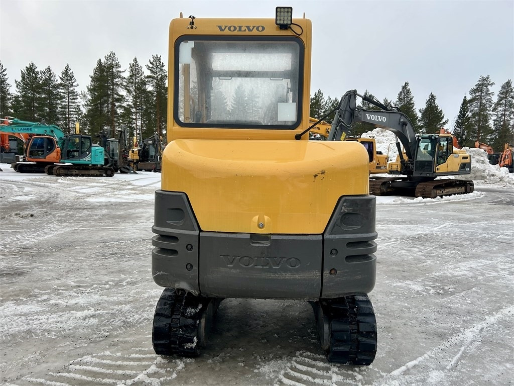 Volvo MYYTY! SOLD! EC25 KALLISTAJA, 2-KAUHAA - Мини багер: снимка 3 Volvo MYYTY! SOLD! EC25 KALLISTAJA, 2-KAUHAA - Мини багер: снимка 3