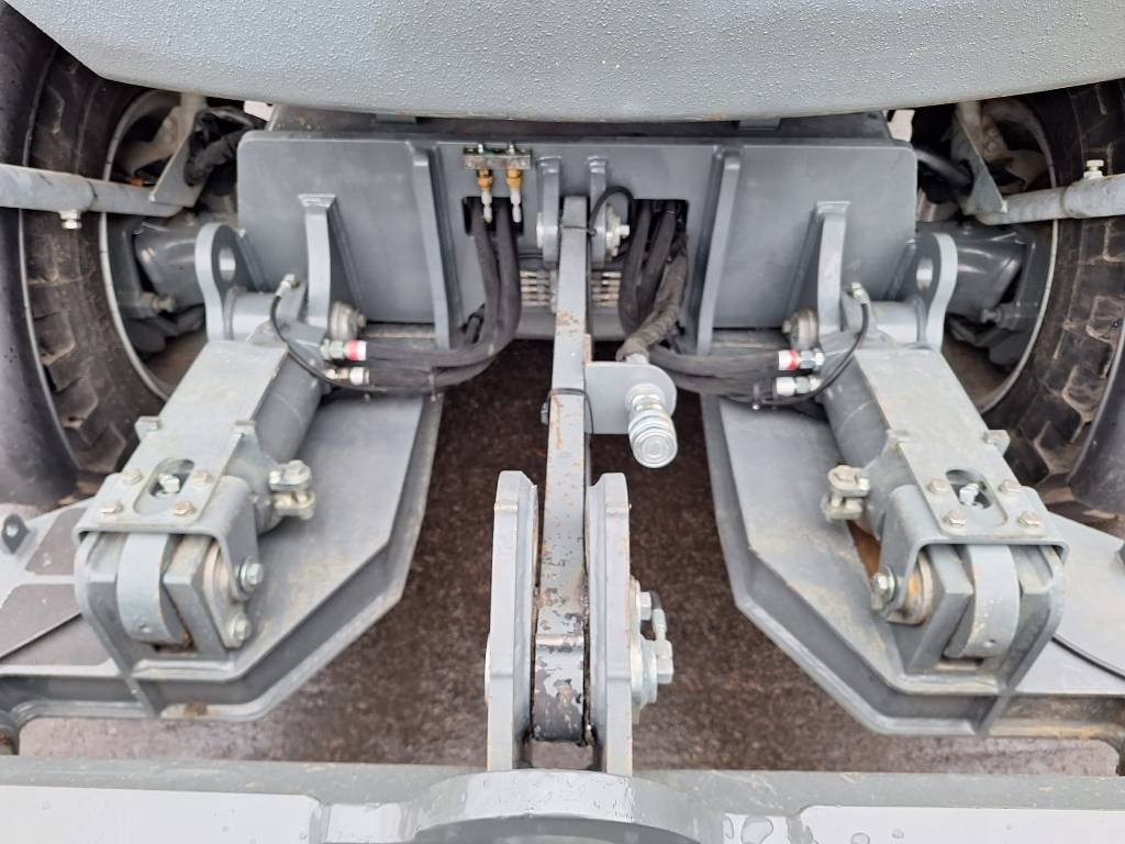 Wacker EW100 PYÖRITTÄJÄLLÄ - Колесен багер: снимка 5 Wacker EW100 PYÖRITTÄJÄLLÄ - Колесен багер: снимка 5