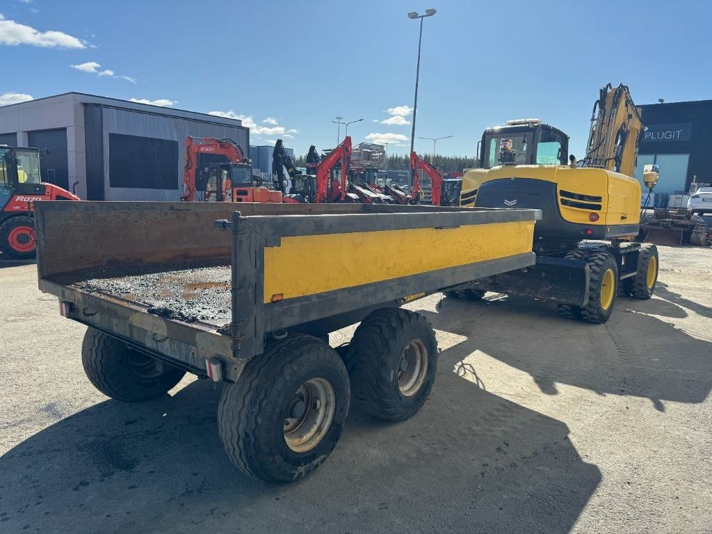 Колесен багер Yanmar B 110 W Hyvät varusteet / Siisti / Vähän ajettu: снимка 7
