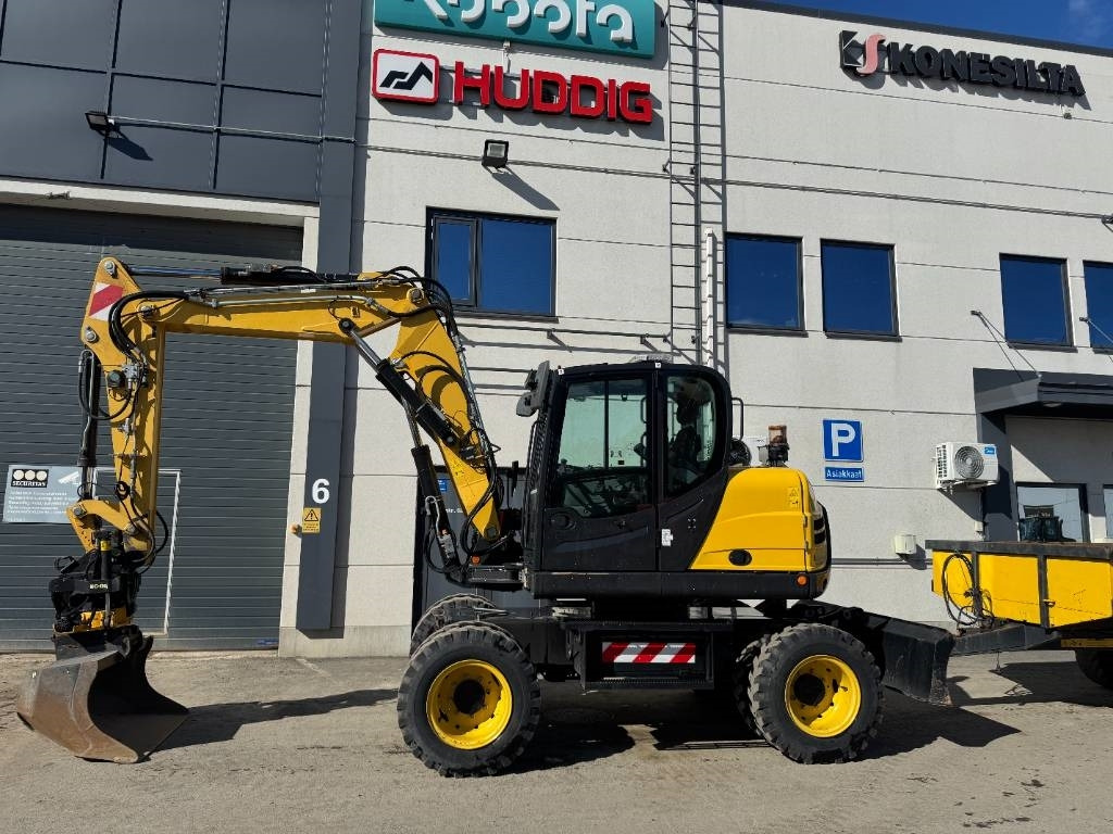 Yanmar B 110 W Hyvät varusteet / Siisti / Vähän ajettu - Колесен багер: снимка 2 Yanmar B 110 W Hyvät varusteet / Siisti / Vähän ajettu - Колесен багер: снимка 2