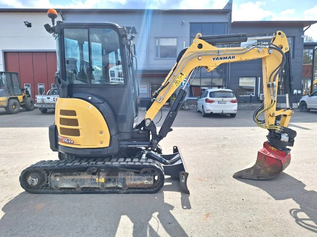 Yanmar ViO33-U PYÖRITTÄJÄLLÄ - Мини багер: снимка 4 Yanmar ViO33-U PYÖRITTÄJÄLLÄ - Мини багер: снимка 4