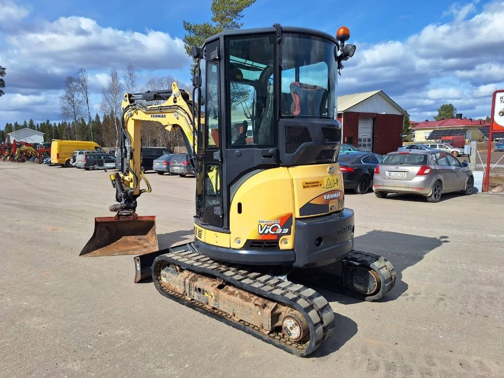 Yanmar ViO33-U PYÖRITTÄJÄLLÄ - Мини багер: снимка 2 Yanmar ViO33-U PYÖRITTÄJÄLLÄ - Мини багер: снимка 2