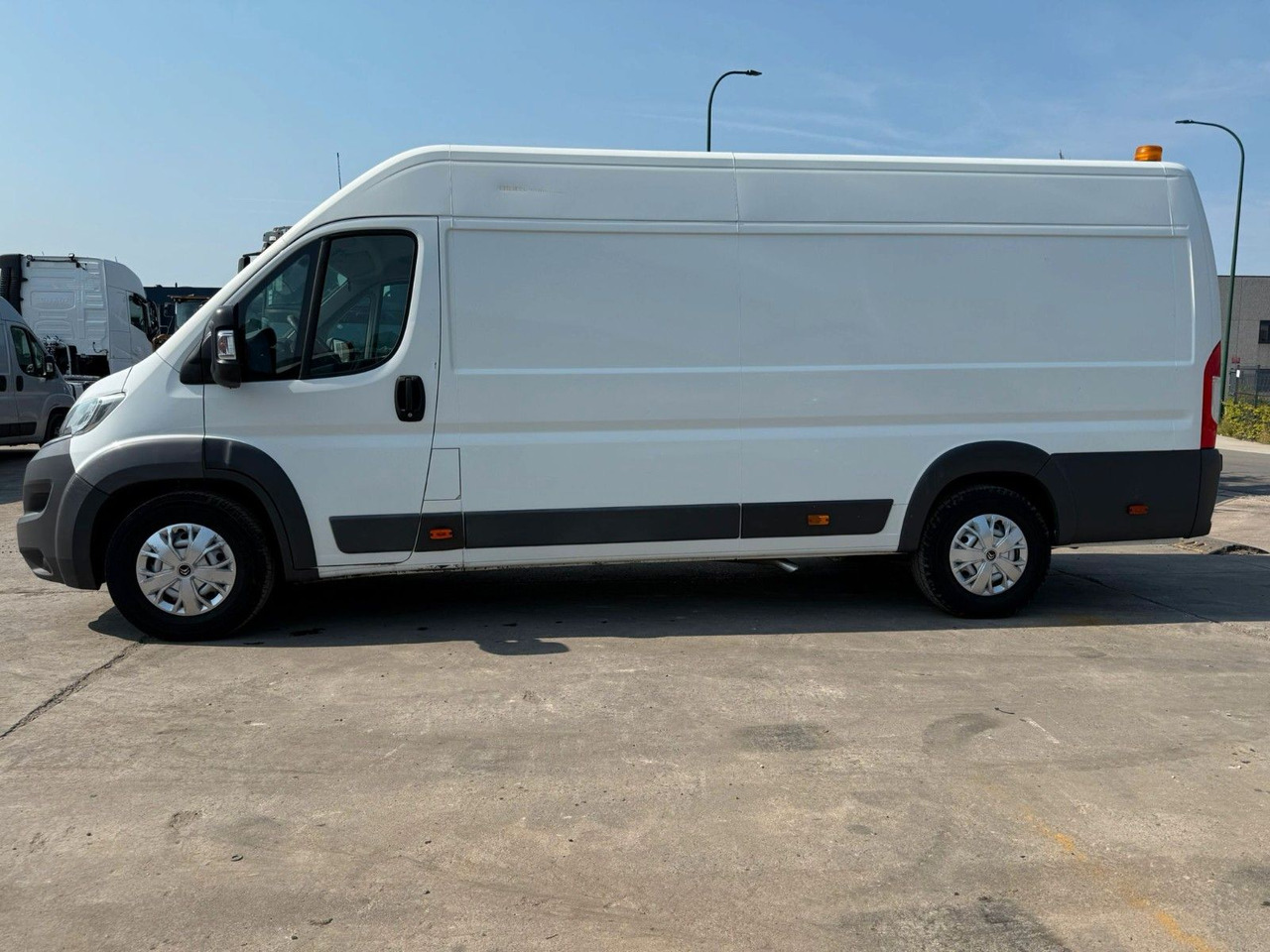 Citroën Jumper. Klima. Tempomat. Navi - Товарен бус: снимка 2 Citroën Jumper. Klima. Tempomat. Navi - Товарен бус: снимка 2