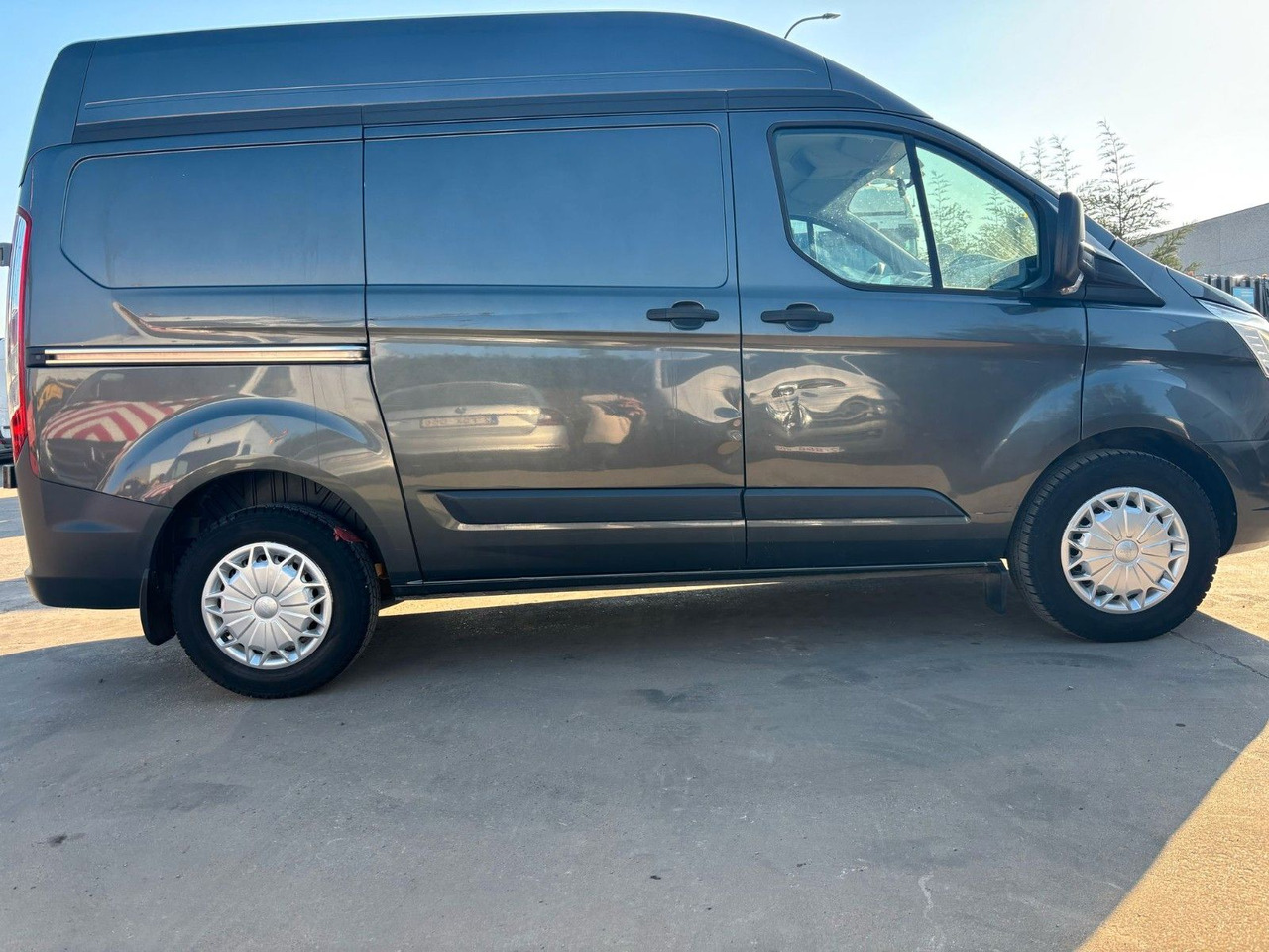 Ford Transit Custom 2.2TDCI. Motor Defekt! - Малък ван: снимка 2 Ford Transit Custom 2.2TDCI. Motor Defekt! - Малък ван: снимка 2