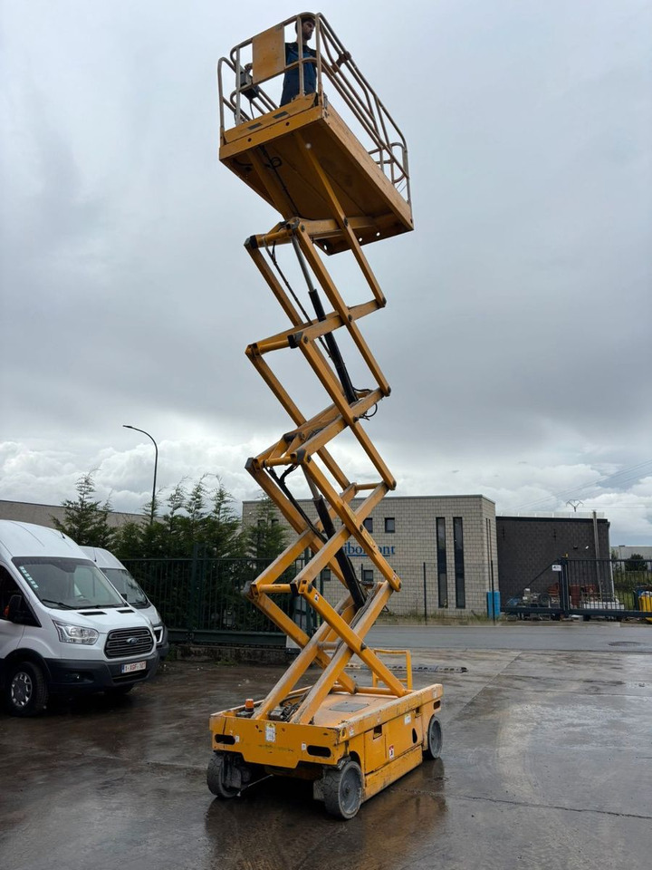 Haulotte Compact 12. 1060h. - Автовишка: снимка 4 Haulotte Compact 12. 1060h. - Автовишка: снимка 4