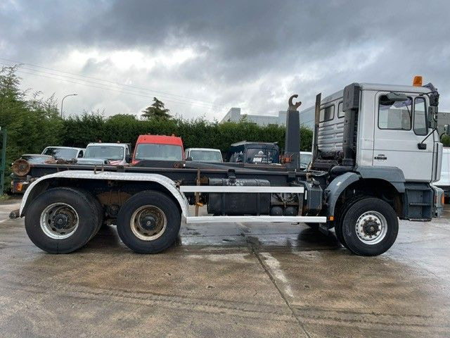 MAN 33-350. 6X6. Motorschaden. - Мултилифт с кука камион: снимка 1 MAN 33-350. 6X6. Motorschaden. - Мултилифт с кука камион: снимка 1