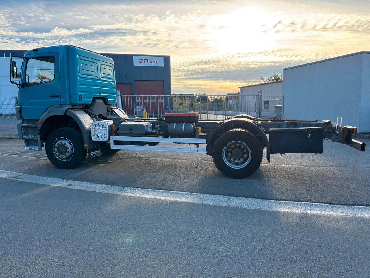 Mercedes-Benz Atego 1823. 6 Zylinder. - Шаси кабина: снимка 3 Mercedes-Benz Atego 1823. 6 Zylinder. - Шаси кабина: снимка 3