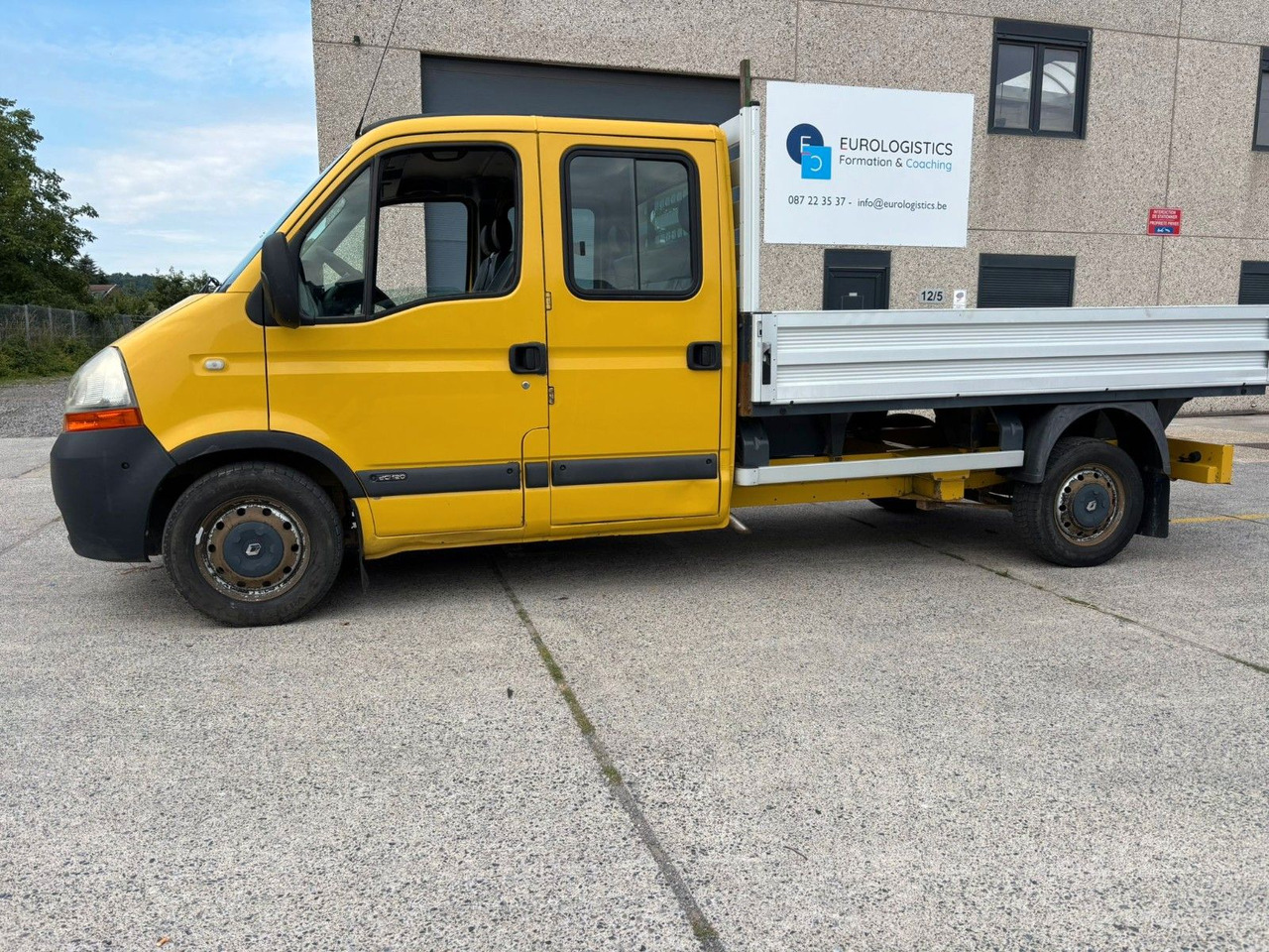 Renault Master Pritsche. 7pl. 2.5 Motor. - Бордови бус, Бус с двойна кабина: снимка 4 Renault Master Pritsche. 7pl. 2.5 Motor. - Бордови бус, Бус с двойна кабина: снимка 4