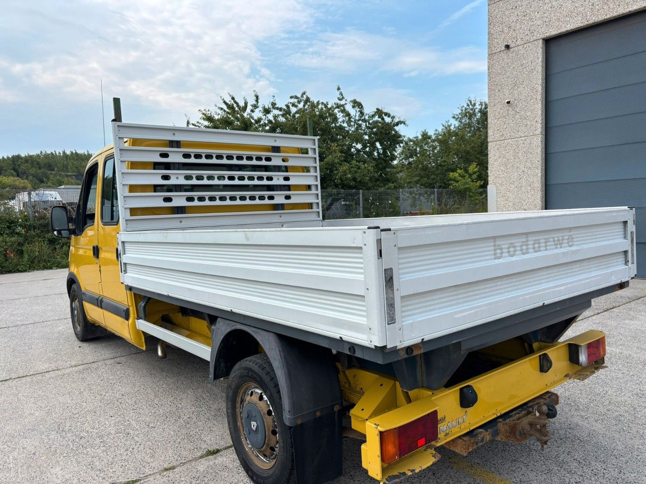 Renault Master Pritsche. 7pl. 2.5 Motor. - Бордови бус, Бус с двойна кабина: снимка 2 Renault Master Pritsche. 7pl. 2.5 Motor. - Бордови бус, Бус с двойна кабина: снимка 2