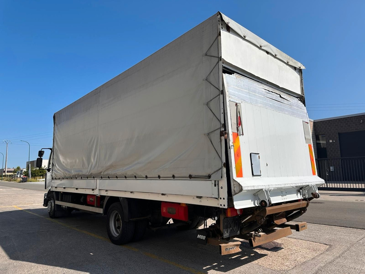 Renault Midlum dXi220-12. Klima. - Камион с брезент: снимка 5 Renault Midlum dXi220-12. Klima. - Камион с брезент: снимка 5