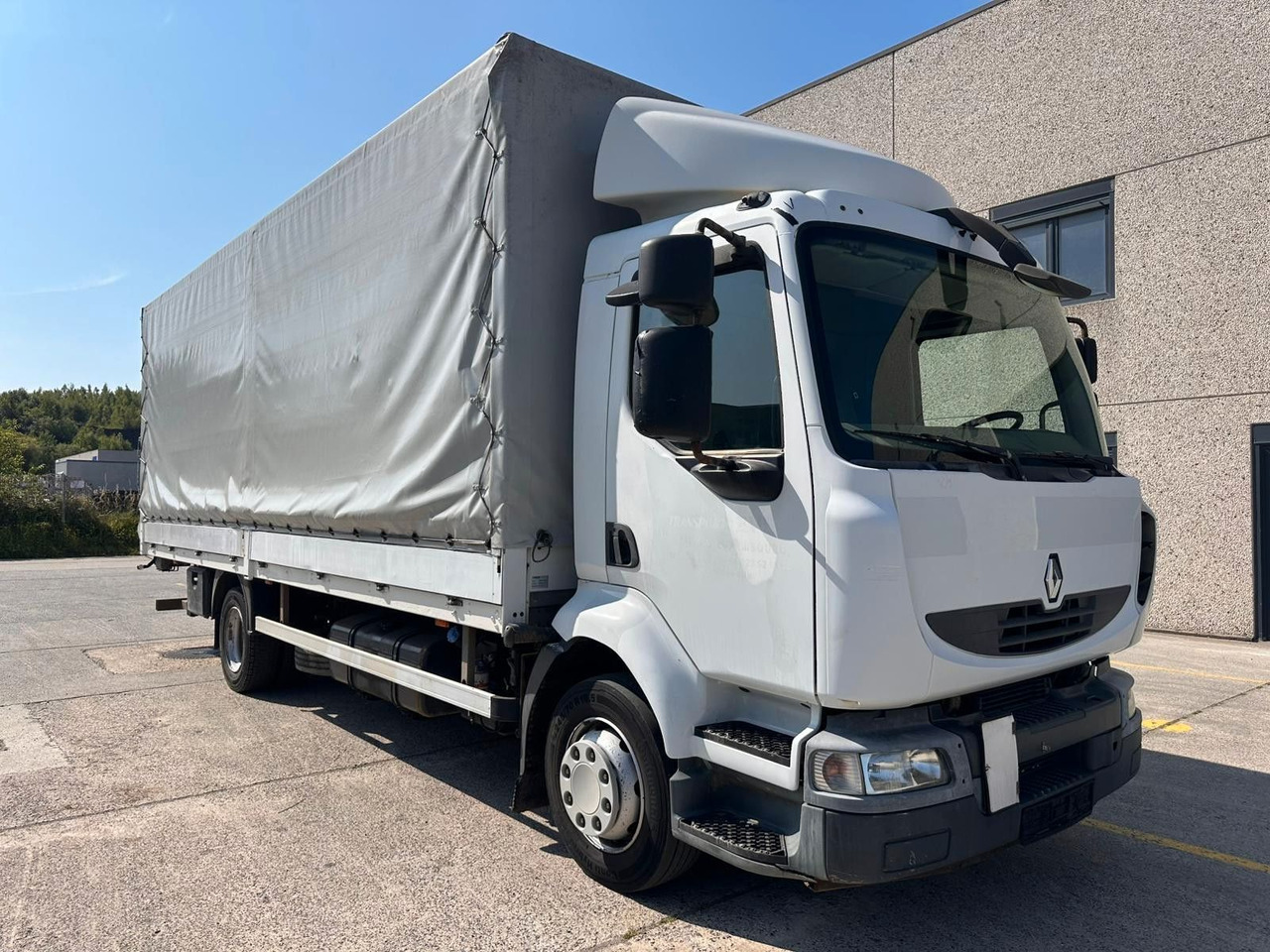 Renault Midlum dXi220-12. Klima. - Камион с брезент: снимка 4 Renault Midlum dXi220-12. Klima. - Камион с брезент: снимка 4