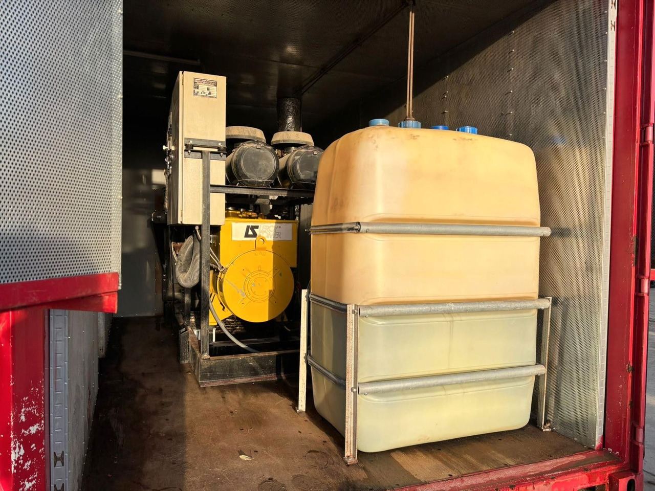 Sommer 400kVa Generator. Motor MAN V8. 370h! - Електрогенератор: снимка 4 Sommer 400kVa Generator. Motor MAN V8. 370h! - Електрогенератор: снимка 4