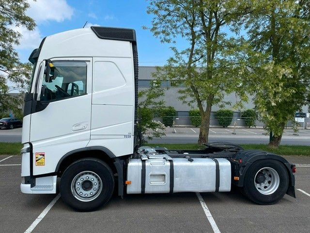 Volvo FH460. Klimaautomatik. Retarder. - Влекач: снимка 2 Volvo FH460. Klimaautomatik. Retarder. - Влекач: снимка 2