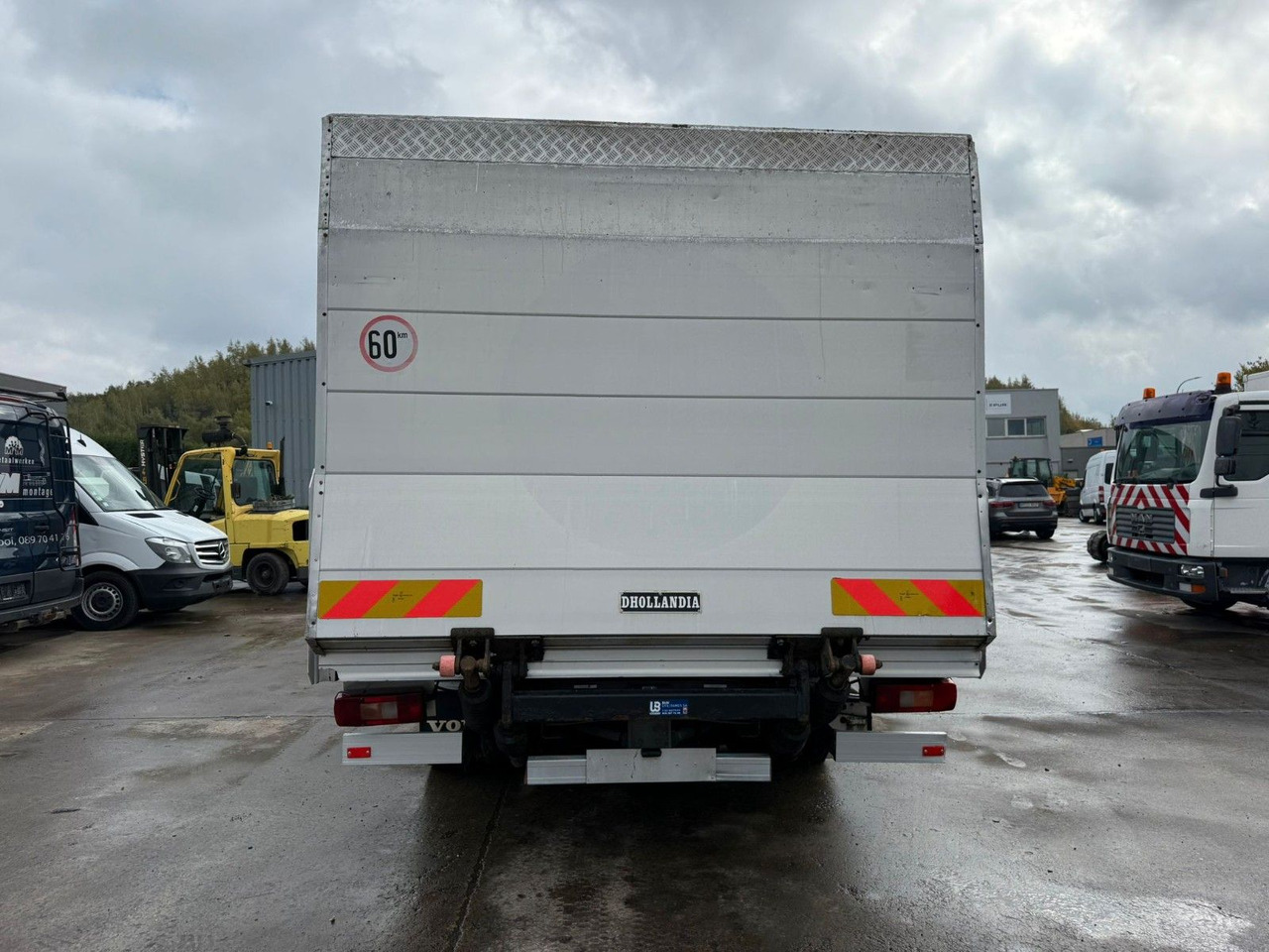 Volvo FL6-250. ALU Pritsche 5.00m. LBW. Klima. - Бордови камион: снимка 4 Volvo FL6-250. ALU Pritsche 5.00m. LBW. Klima. - Бордови камион: снимка 4