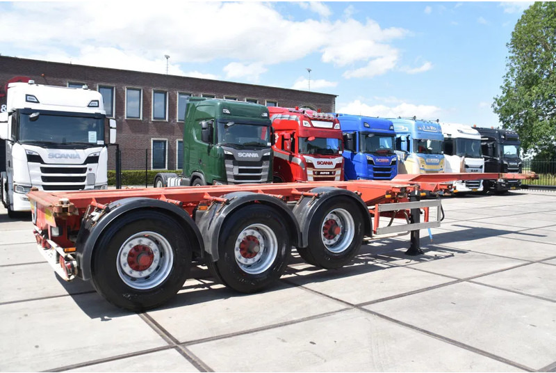 Nooteboom containerchassis - LIFT AXLE - DISC BRAKES - BPW AXLES - 2 x EXTENDABLE - - Контейнеровоз/ Сменна каросерия полуремарке: снимка 2 Nooteboom containerchassis - LIFT AXLE - DISC BRAKES - BPW AXLES - 2 x EXTENDABLE - - Контейнеровоз/ Сменна каросерия полуремарке: снимка 2
