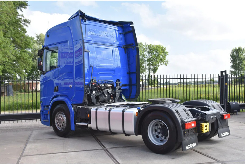Scania R530 V8 NGS 4x2 - ADR FL - RETARDER - 253 TKM - ACC - NAVI - PTO - DIFF. LOCK - EXCELLENT CONDITION - - Влекач: снимка 3 Scania R530 V8 NGS 4x2 - ADR FL - RETARDER - 253 TKM - ACC - NAVI - PTO - DIFF. LOCK - EXCELLENT CONDITION - - Влекач: снимка 3