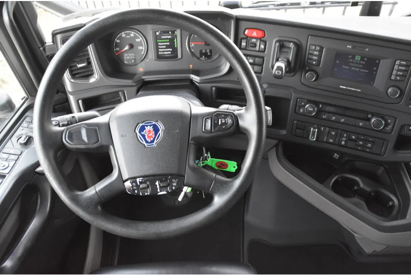 Влекач Scania S410 NGS 4x2EB MEGA 95 cm or 103 cm driving height - RETARDER - 817 TKM - FULL AIR - PARK. AIRCO - LEATHER SEATS - 2 x FUEL TANK: снимка 6