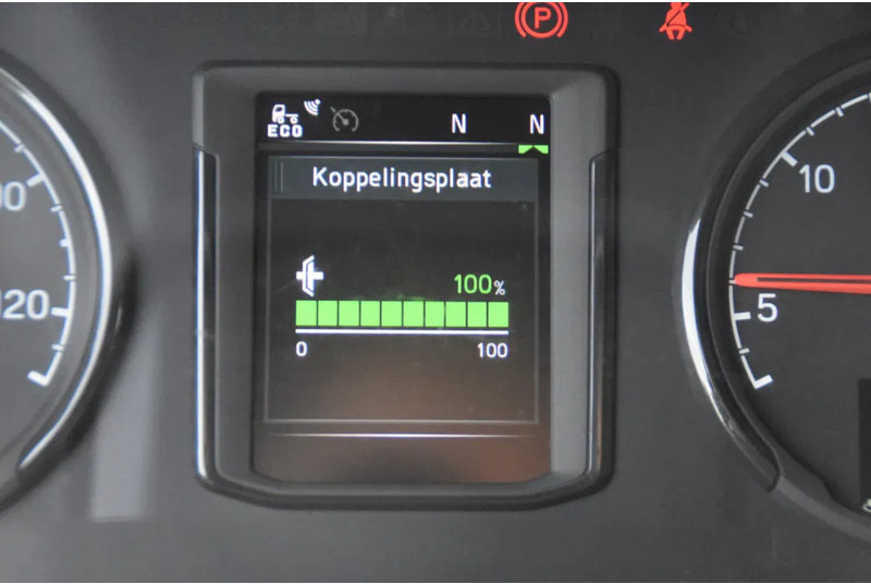 Влекач Scania S410 NGS 4x2EB MEGA 95 cm or 103 cm driving height - RETARDER - 817 TKM - FULL AIR - PARK. AIRCO - LEATHER SEATS - 2 x FUEL TANK: снимка 9