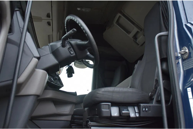 Scania S450 NGS 4x2NB - FULL AIR - 724 TKM - RETARDER - PARK. AIRCO - 2 x FUEL TANKS - TOP CONDITION - - Влекач: снимка 4 Scania S450 NGS 4x2NB - FULL AIR - 724 TKM - RETARDER - PARK. AIRCO - 2 x FUEL TANKS - TOP CONDITION - - Влекач: снимка 4