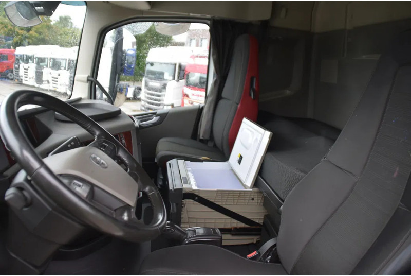 Volvo FH 460 Globe 6x2*4 - HOOKLIFT - 740 TKM - PARK. AIRCO - WHEELBASE: 480 CM - TOP CONDITION - - Мултилифт с кука камион: снимка 5 Volvo FH 460 Globe 6x2*4 - HOOKLIFT - 740 TKM - PARK. AIRCO - WHEELBASE: 480 CM - TOP CONDITION - - Мултилифт с кука камион: снимка 5