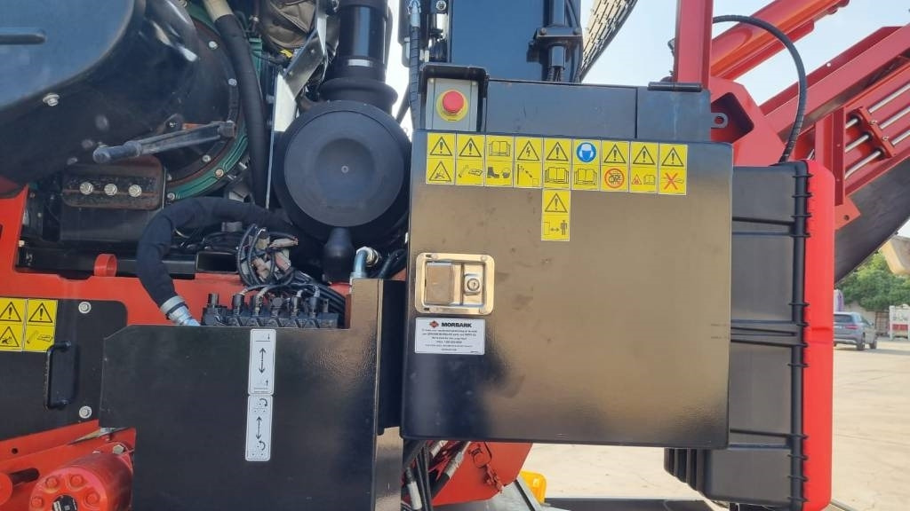 Дробилка за дървесина Morbark WH2400XP: снимка 8