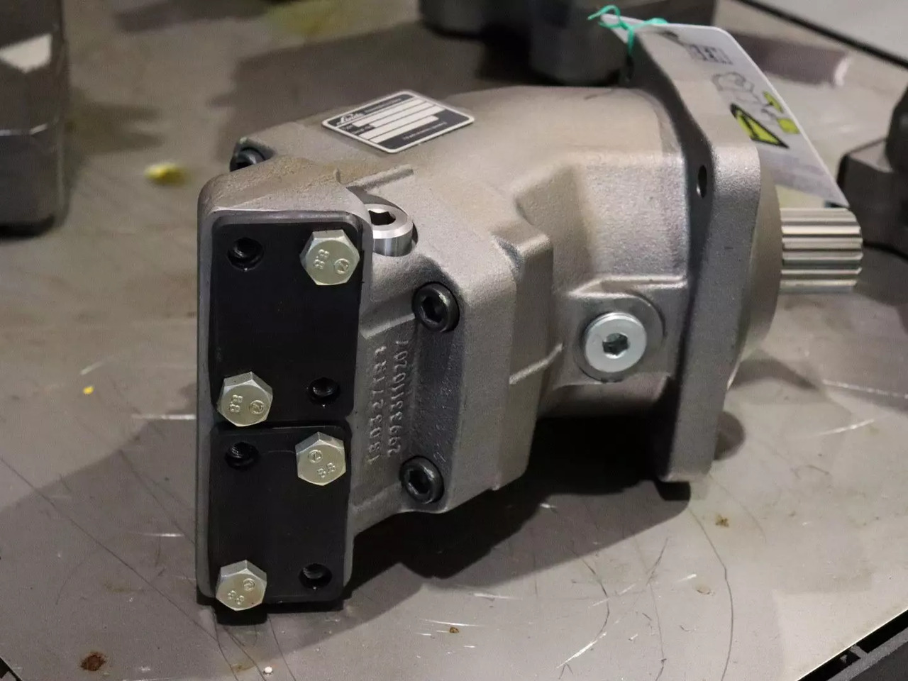 LINDE CMF80 2910 - Хидравличен мотор за Строителна техника: снимка 2 LINDE CMF80 2910 - Хидравличен мотор за Строителна техника: снимка 2