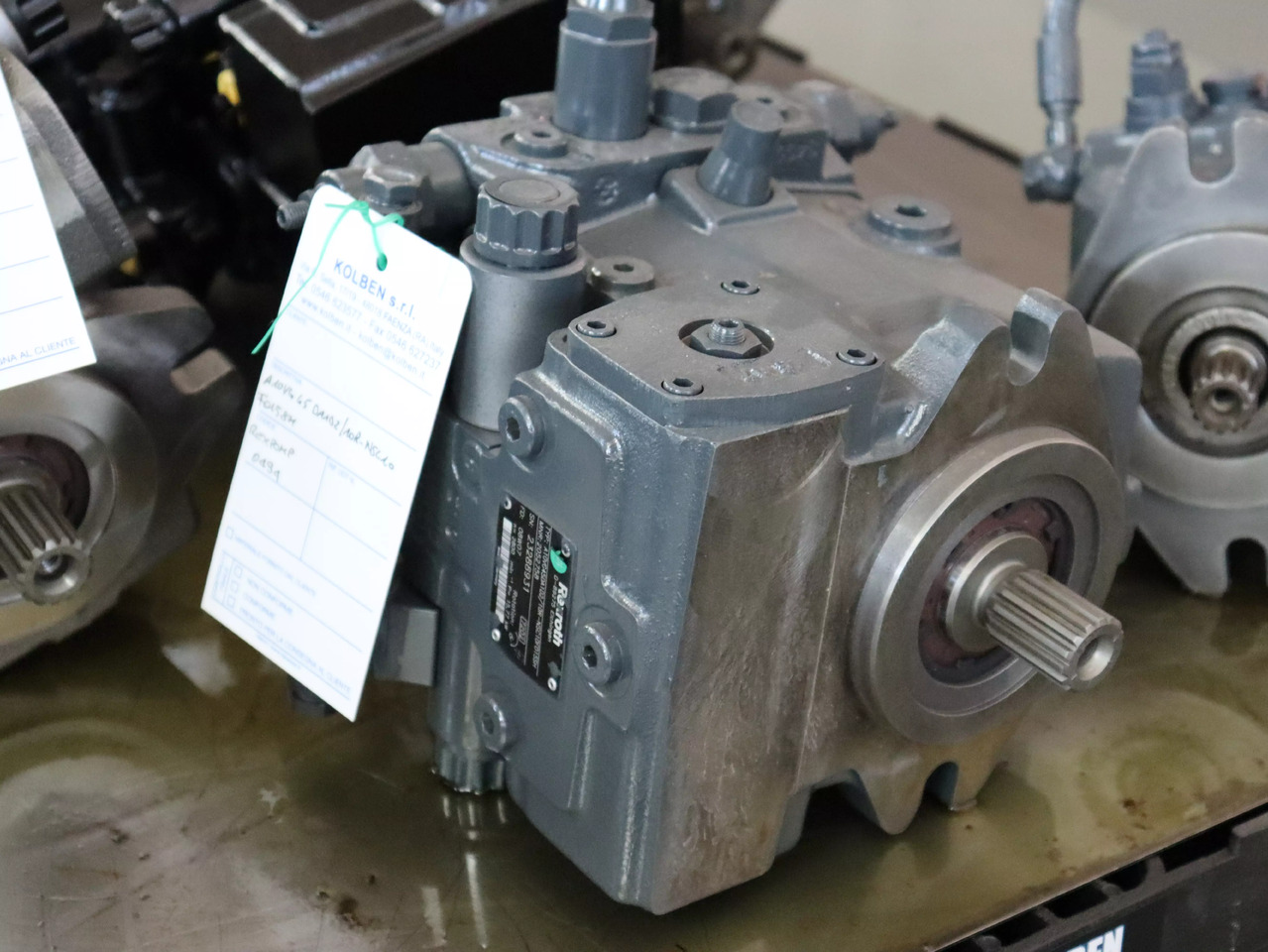 REXROTH A10VG45DA1D2/10R-NSC10F015SH - Хидравлична помпа за Подемно-транспортна техника: снимка 1 REXROTH A10VG45DA1D2/10R-NSC10F015SH - Хидравлична помпа за Подемно-транспортна техника: снимка 1
