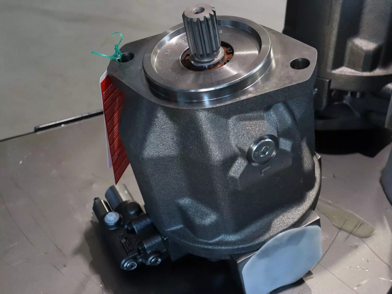 REXROTH A10VO71DFR/31L-VSC92N00 - Хидравлична помпа за Подемно-транспортна техника: снимка 2 REXROTH A10VO71DFR/31L-VSC92N00 - Хидравлична помпа за Подемно-транспортна техника: снимка 2
