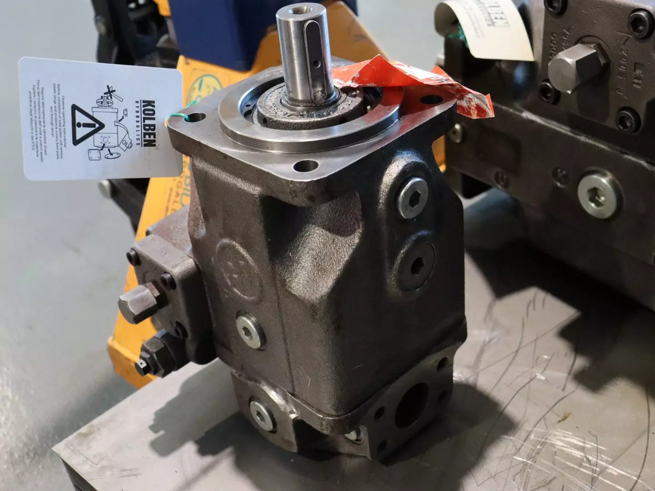 REXROTH A4VSO40DR/10R-PPB13N00 - Хидравличен мотор за Подемно-транспортна техника: снимка 2 REXROTH A4VSO40DR/10R-PPB13N00 - Хидравличен мотор за Подемно-транспортна техника: снимка 2
