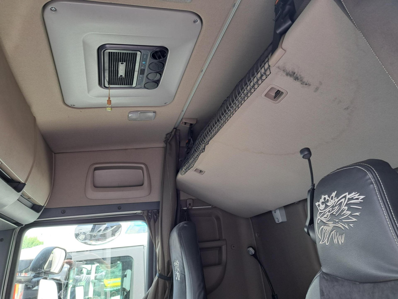 Шаси кабина SCANIA SCANIA PORT FOURG HAYON 4 tonnes: снимка 10