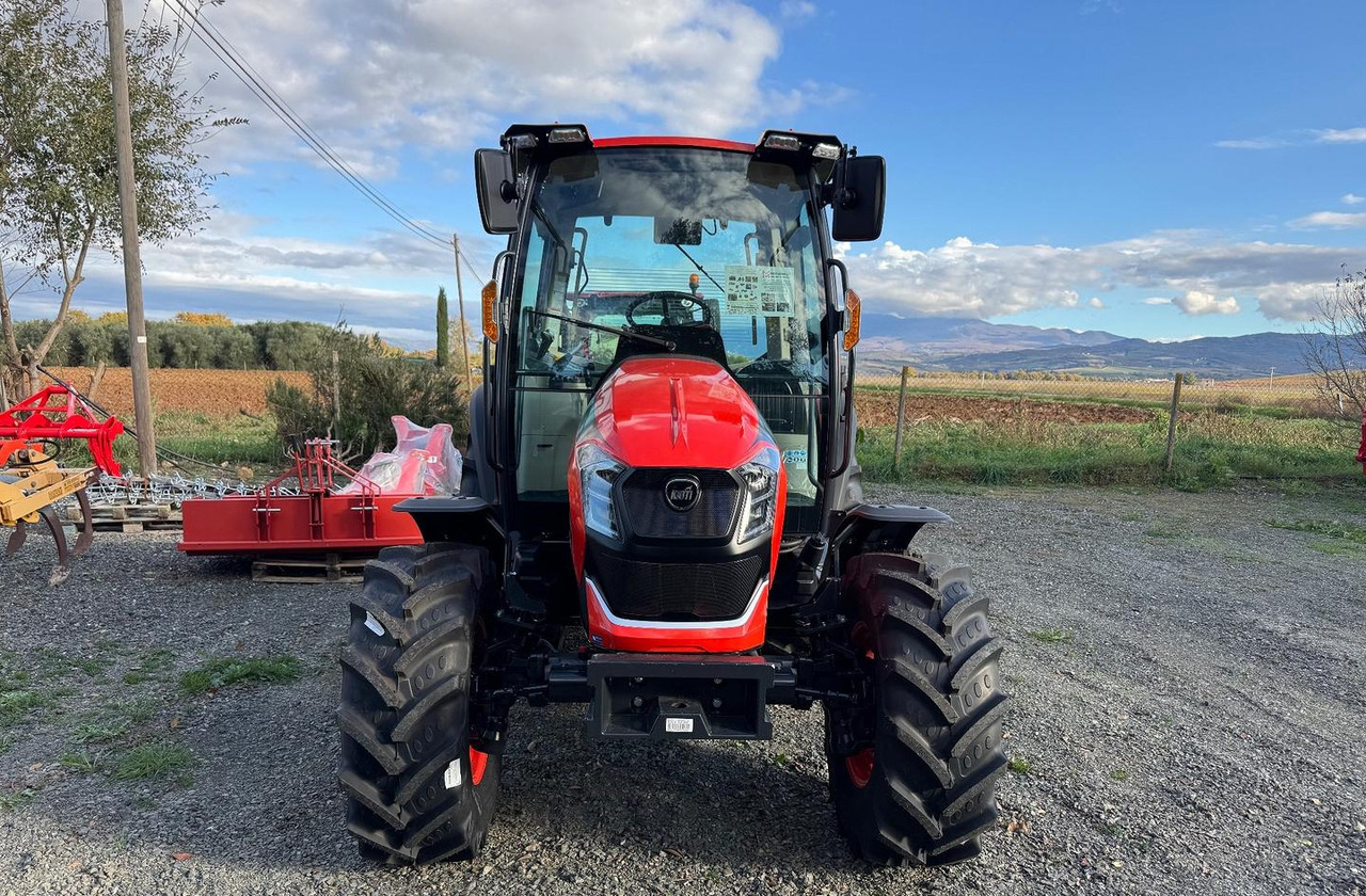 - Трактор: снимка 2 - Трактор: снимка 2