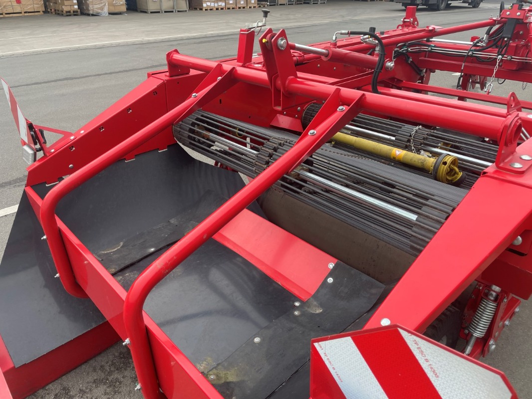 Grimme WV 165 - Машина за събиране на грозде: снимка 4 Grimme WV 165 - Машина за събиране на грозде: снимка 4